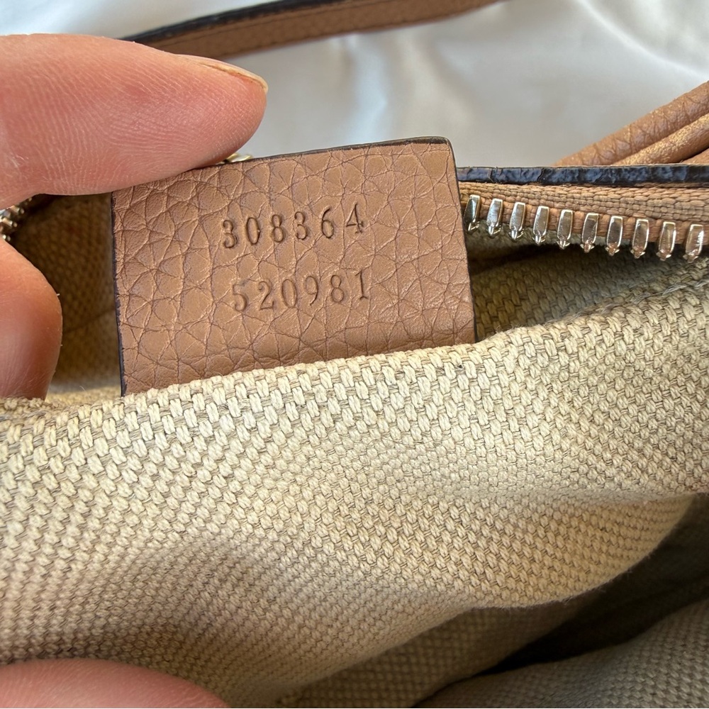 Authentic Gucci Soho Disco bag with pebble leather design (dust bag included) - Picture 11 of 17
